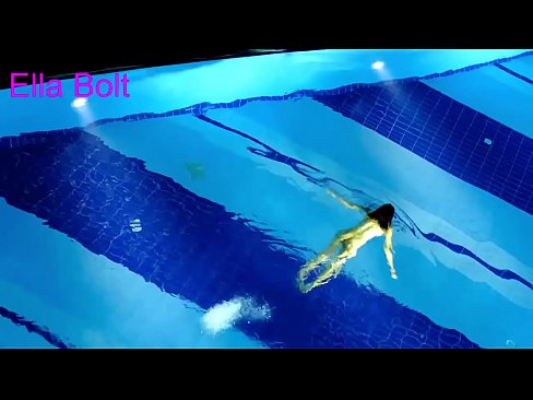 ❤️ หยุดดูไม่ได้เลย หนุ่มผมบลอนด์โดนจับได้ว่ายเปลือยกายอยู่ใน ELLA BOLT resort pool ❌ โป๊ ที่เรา